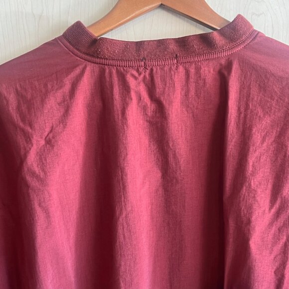 Vintage Izod Golf Mens XL X Large Maroon Windbreaker Pullover V-Neck Nylon - Picture 6 of 6